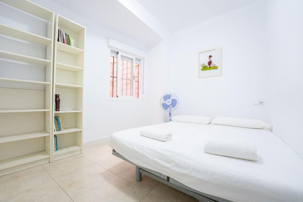 Canasteros Apartments ! Малага Экстерьер фото